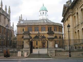 The D-shaped Sheldonian Theatre in Oxford